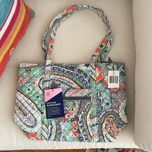 NWT Vera Bradley Small Vera Tote in Citrus Paisley print
